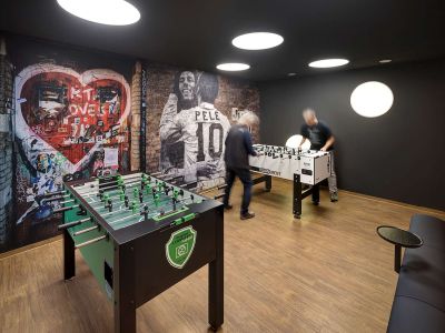 Businesspark EUROCOM Nürnberg mit Bürogebäuden und grüner Parklandschaft